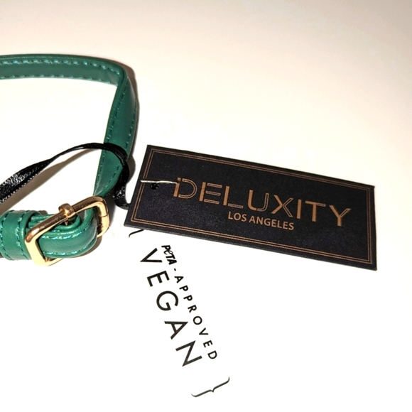 ✨NWT Deluxity L.A. Crossbody Bag In Green - Picture 11 of 11